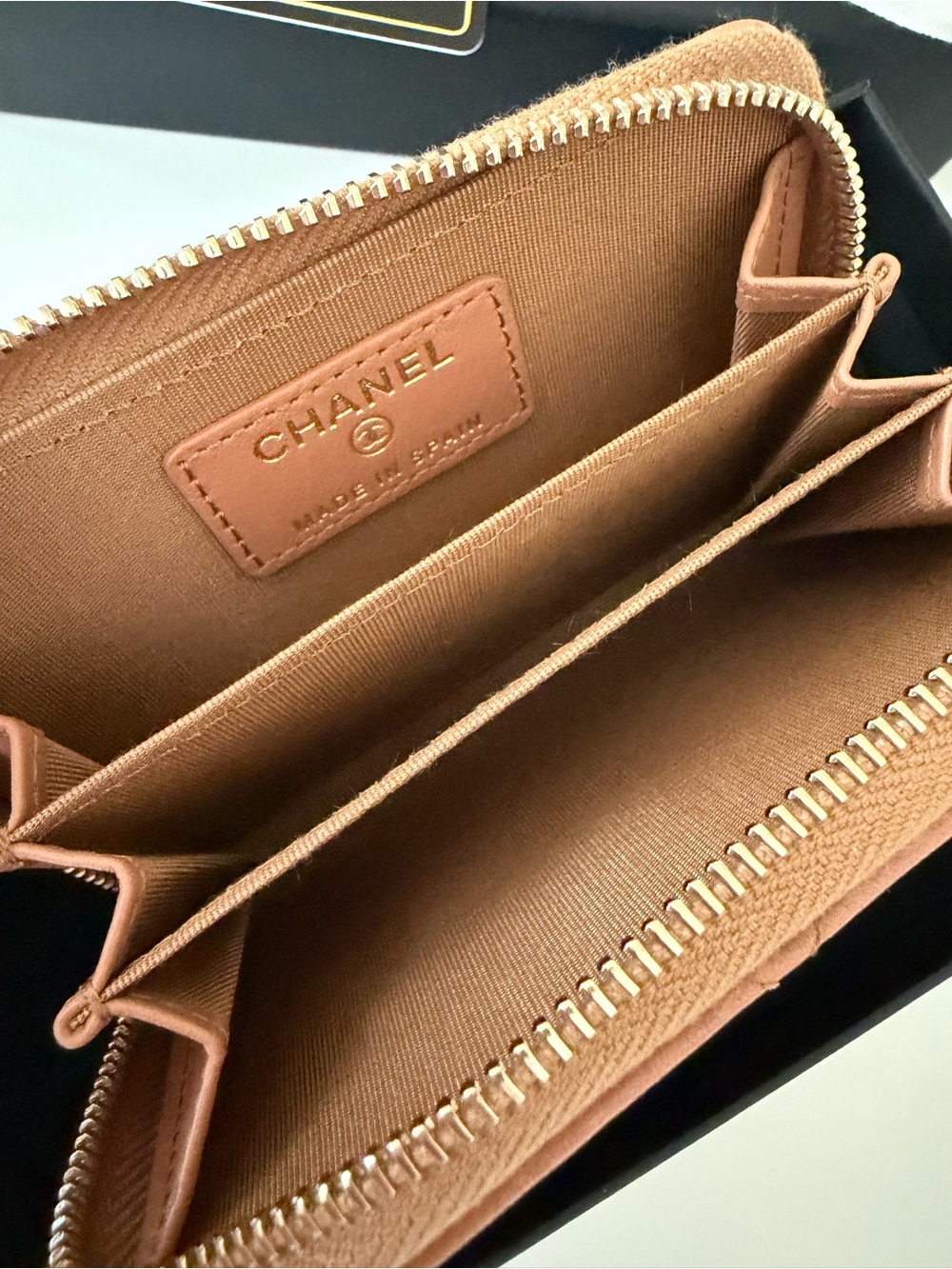 Chanel O-Coin Purse 21K Brown - Picture 3 of 13